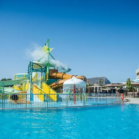 Отель Senseana Sea Side & Aquadventure 5*