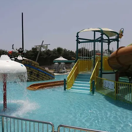 Senseana Sea Side & Aquadventure Hotel Analipsi (Crete)