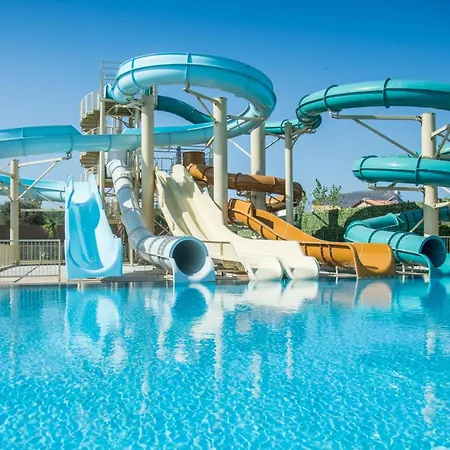 Senseana Sea Side & Aquadventure Hotel