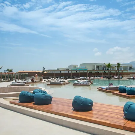 Senseana Sea Side & Aquadventure 5*